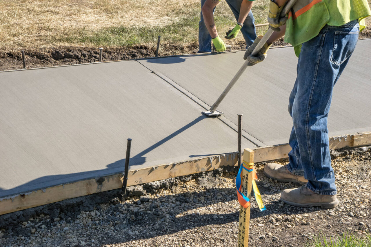 how long does it take for a concrete sidewalk to cure