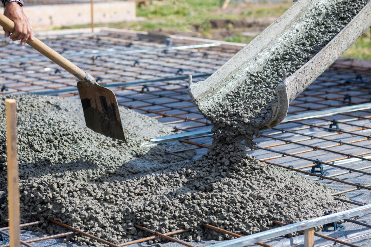pouring and drying reinforced concrete driveway