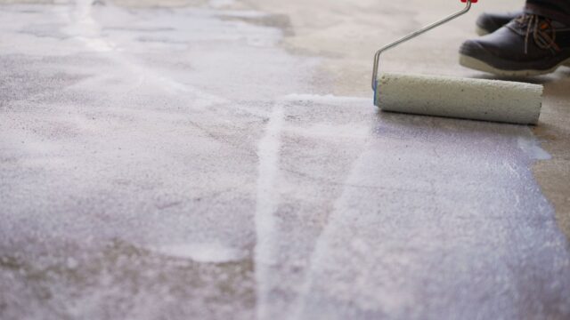 sealing concrete driveways